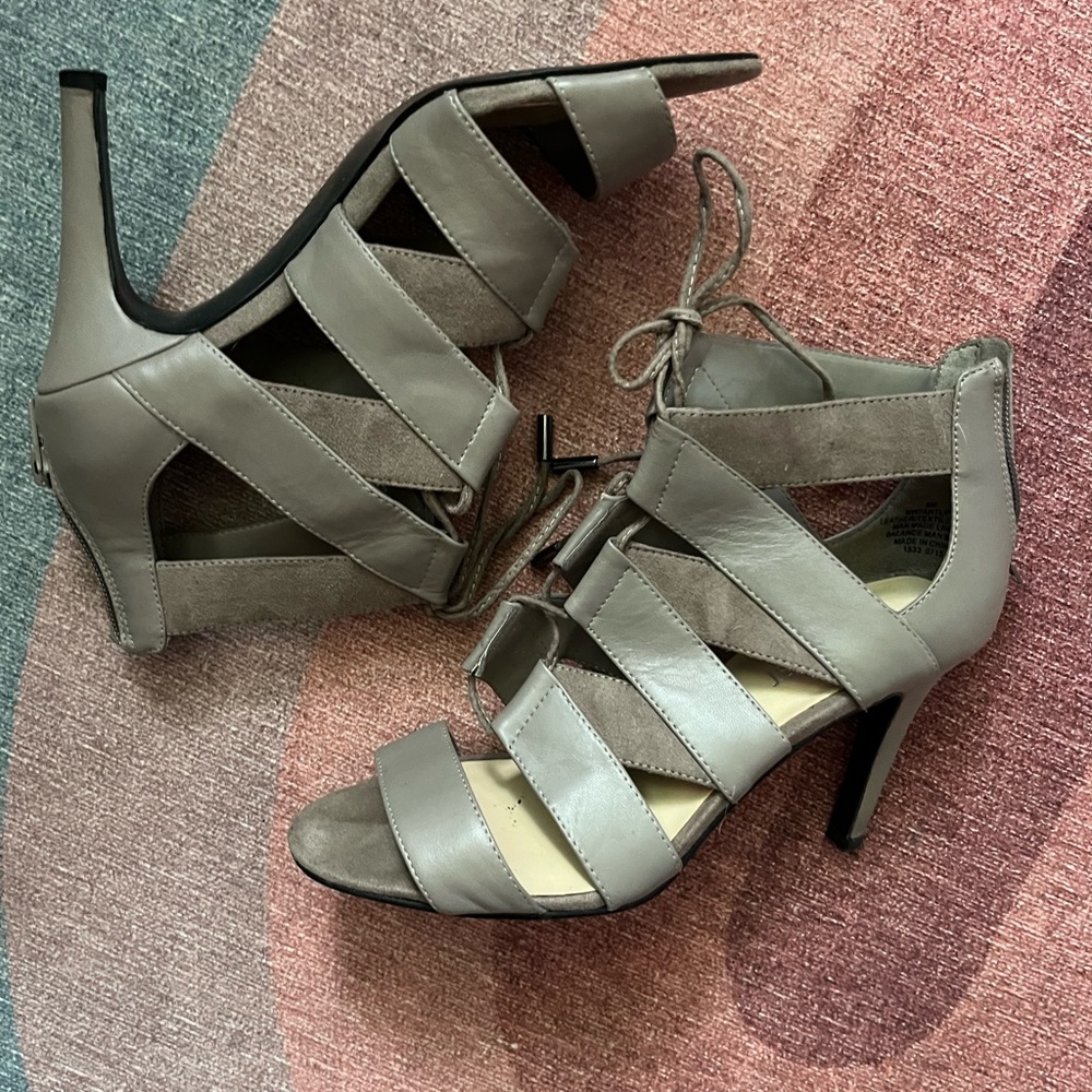 Nine West Grey Heels leather size 6